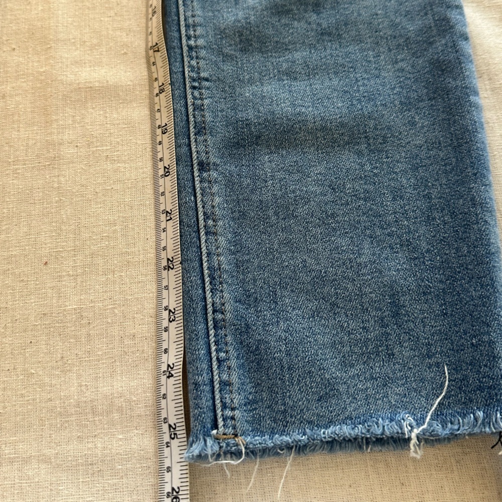 Kut from the Kloth Medium Blue Denim Distressed Button Fly Jeans Size 2 - Picture 11 of 11